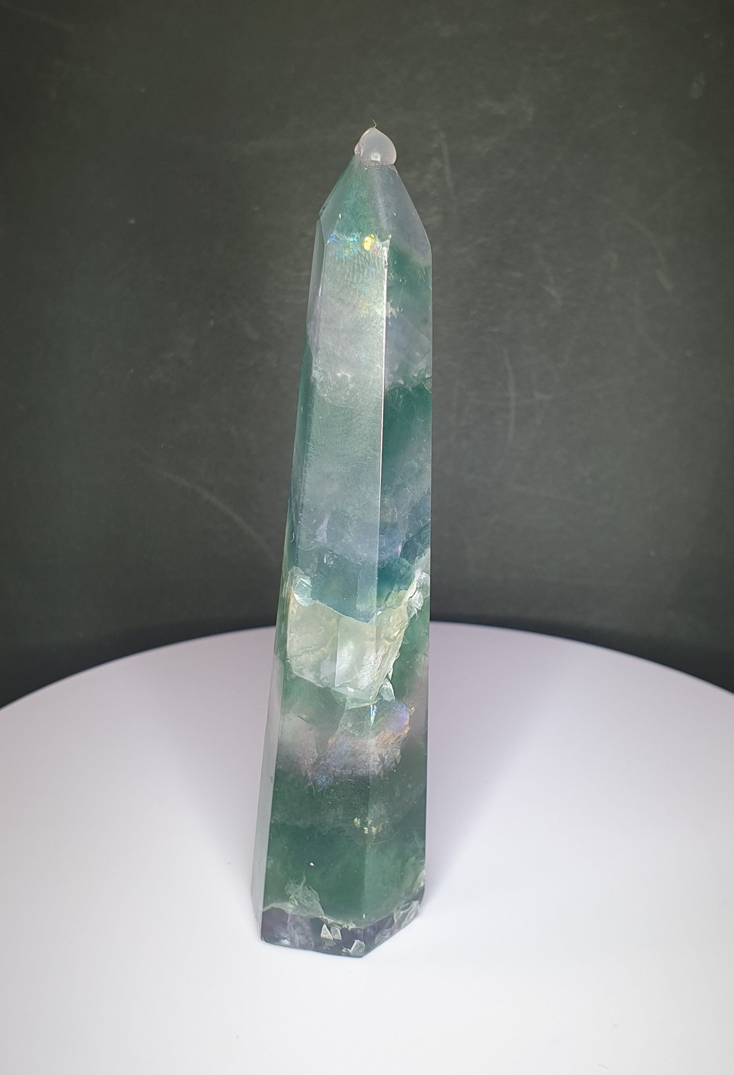 FLUORITE POINT 54.87G