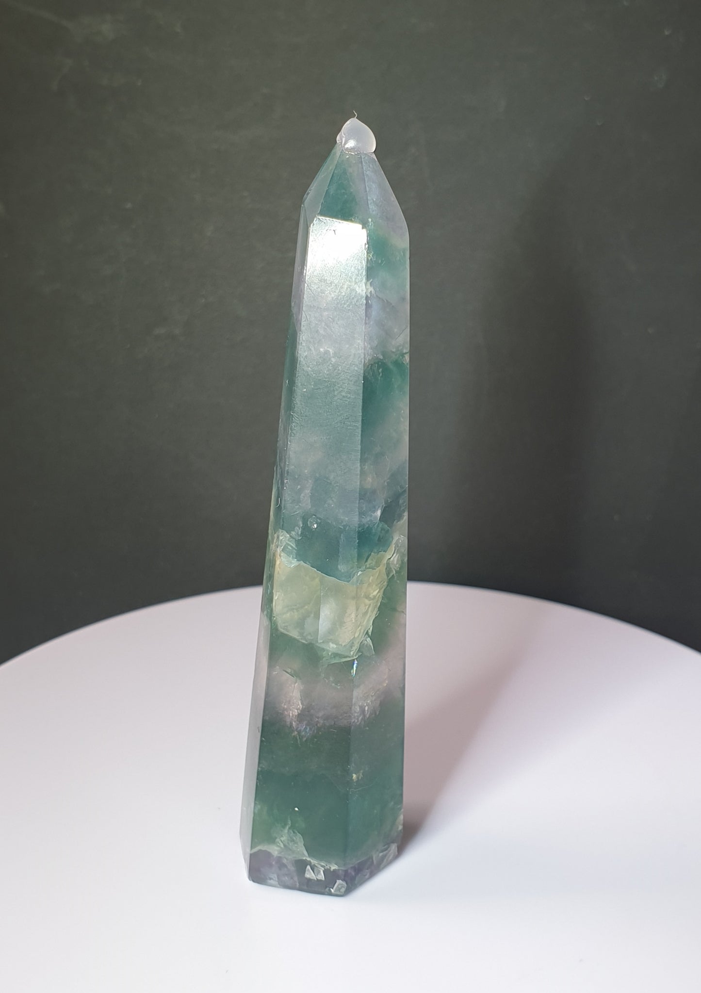 FLUORITE POINT 54.87G