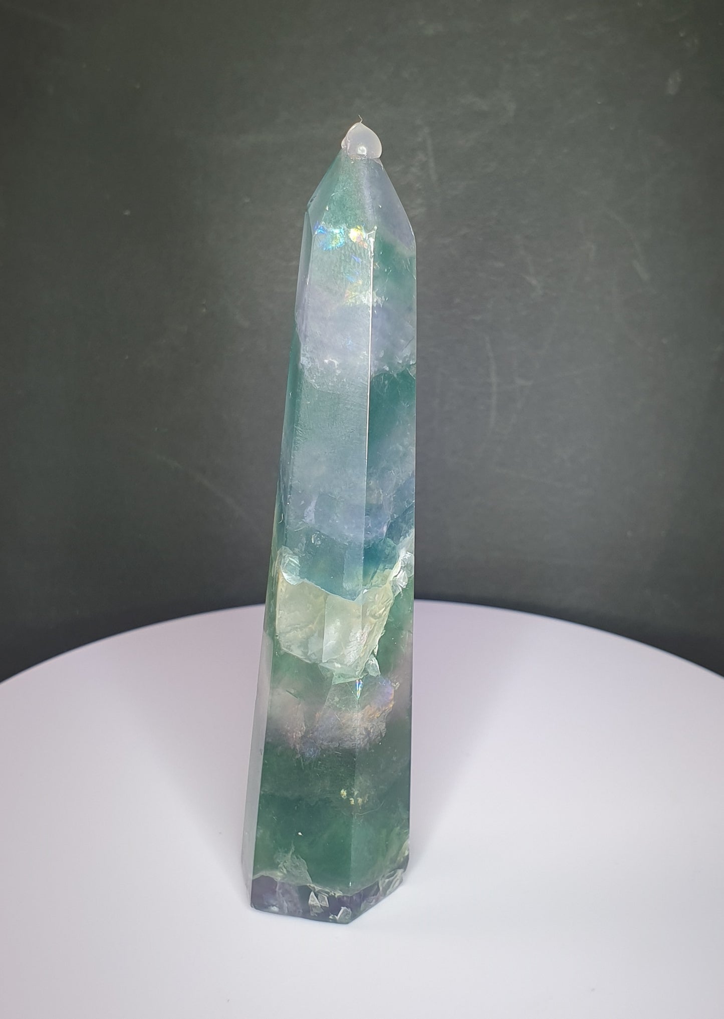 FLUORITE POINT 54.87G